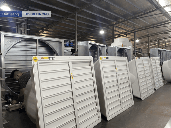 Ảnh Thật Quạt Thông Gió Composite 860