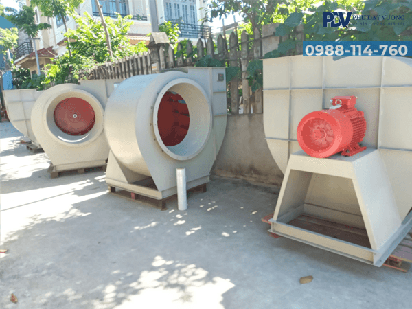 Ảnh Thực Tế Quạt Hút Ly Tâm Chịu Nhiệt 300 Độ 2 Giờ